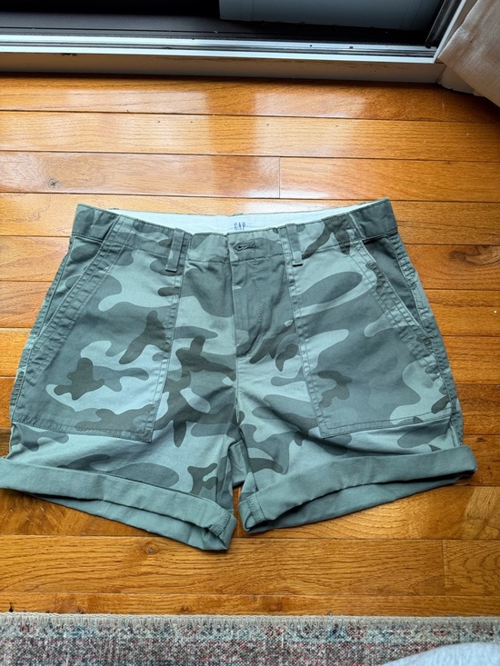 GAP Pants - GAP Green Camo Shorts  - Size 4
